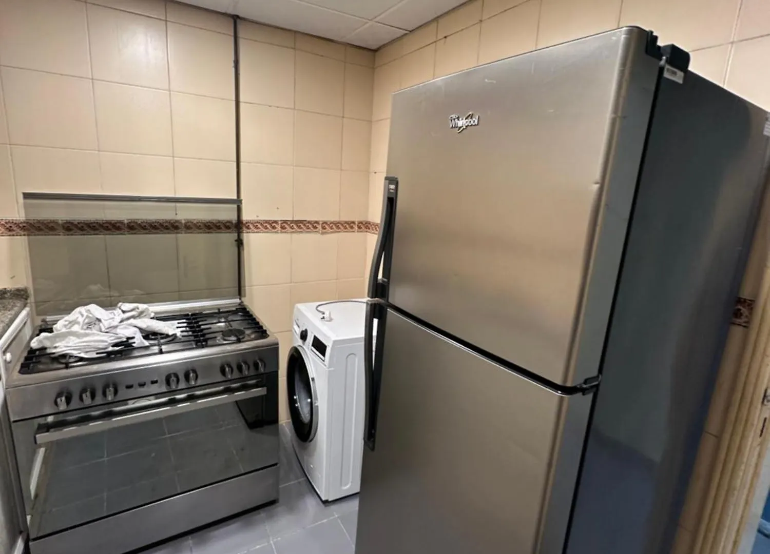 2Bhk Fully Furnished Apartment - Charjah Émirats arabes unis